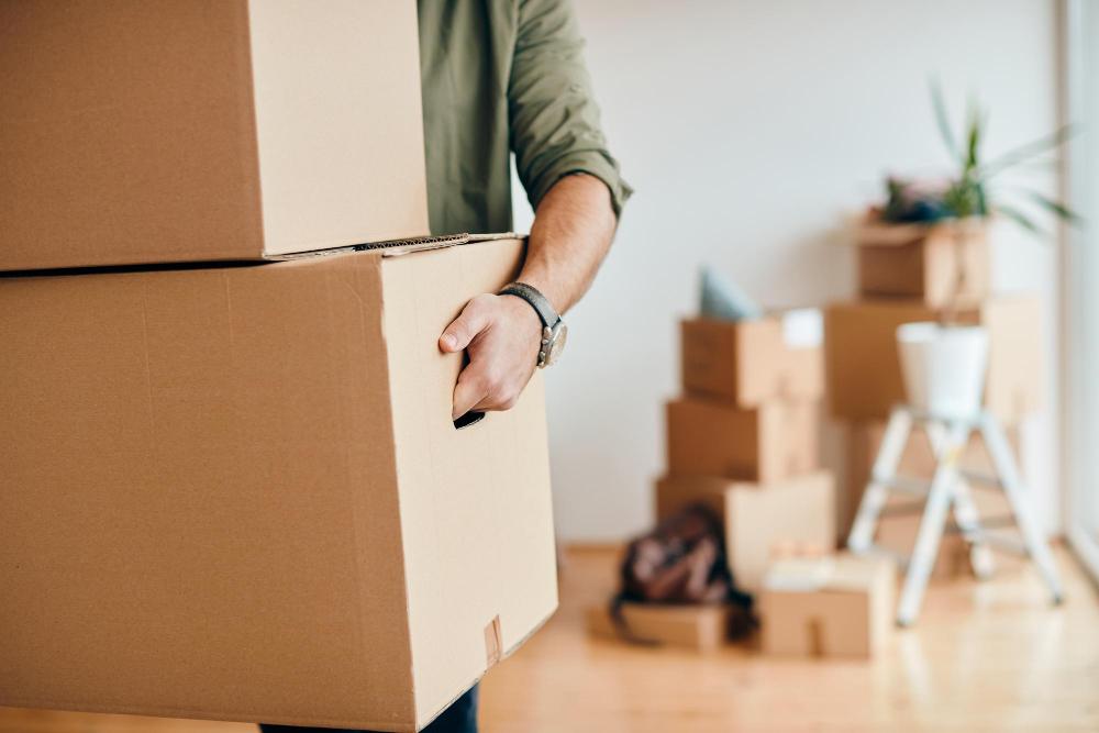 Expert Long-Distance Moving: Hendersonville to Fort Myers